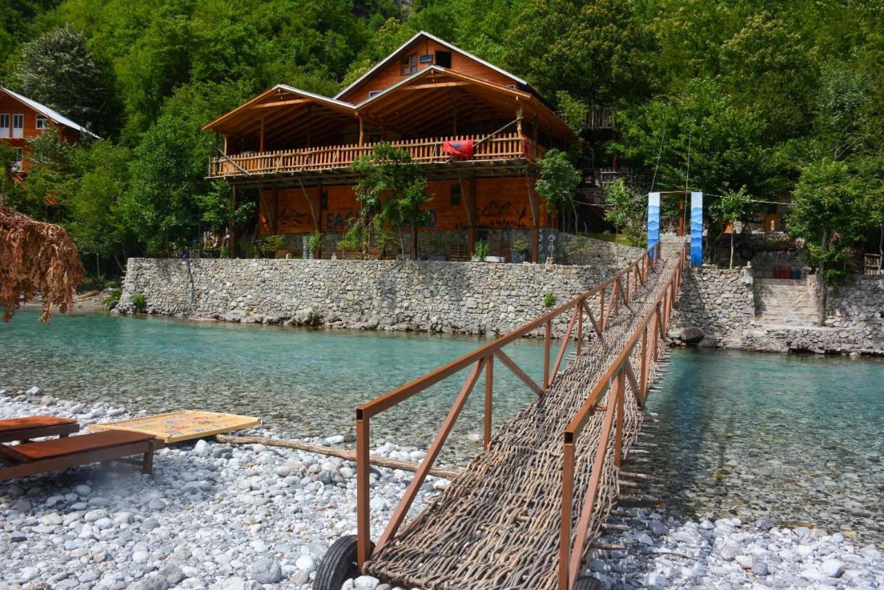 Eagles Land Hotel Koman Exterior photo