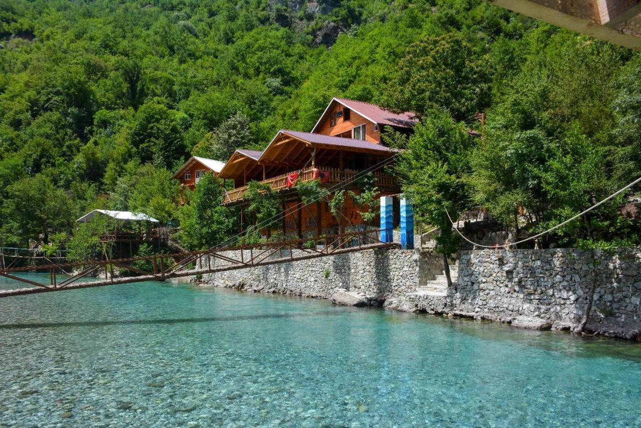 Eagles Land Hotel Koman Exterior photo